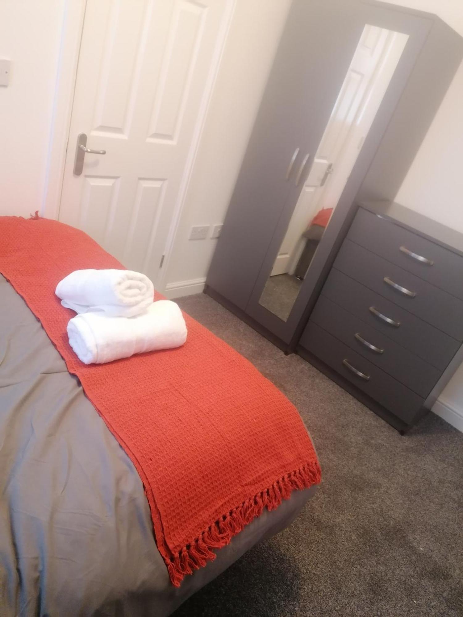 Rossy Home Of Relaxations Stoke-on-Trent 외부 사진