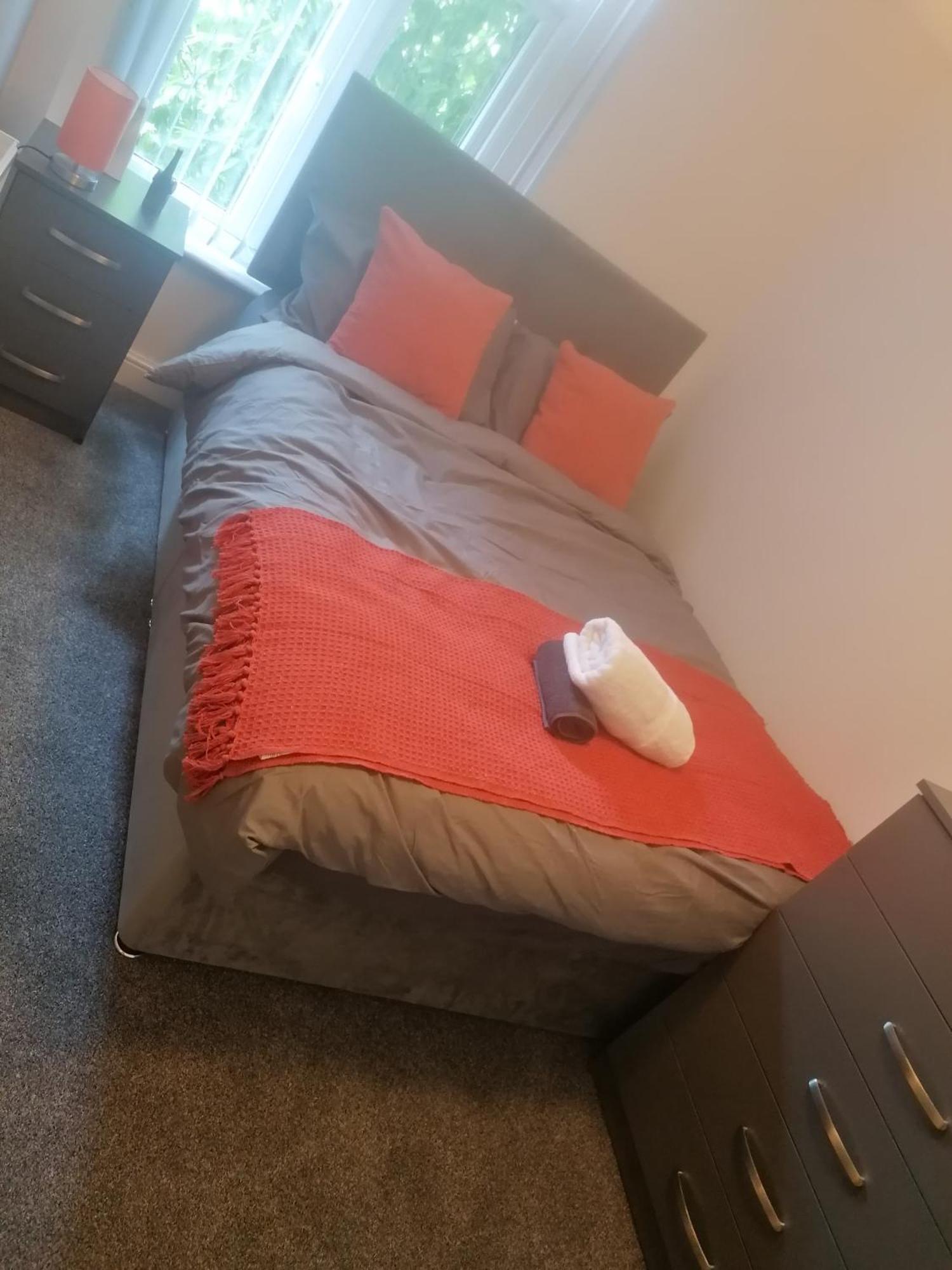 Rossy Home Of Relaxations Stoke-on-Trent 외부 사진