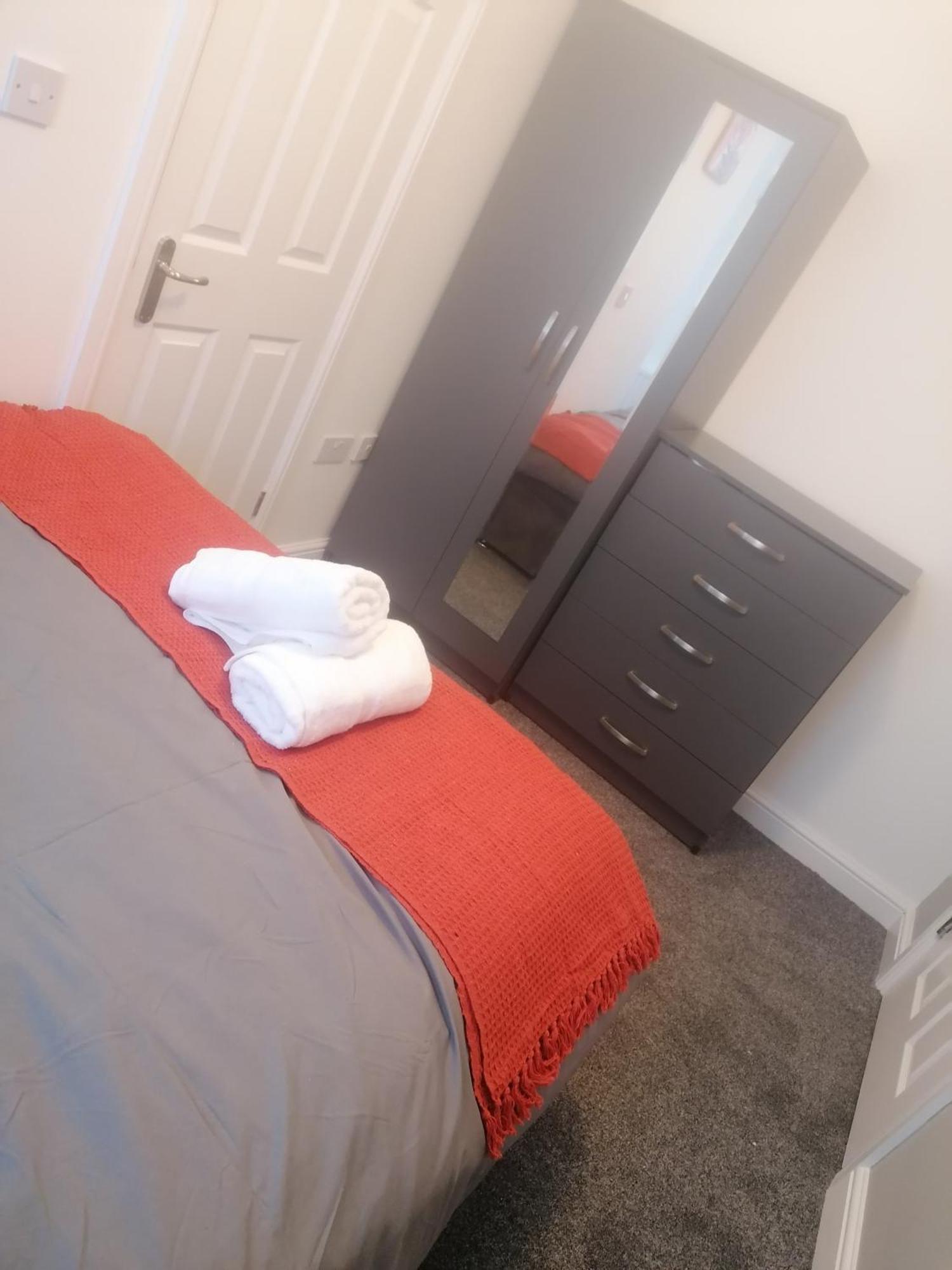 Rossy Home Of Relaxations Stoke-on-Trent 외부 사진