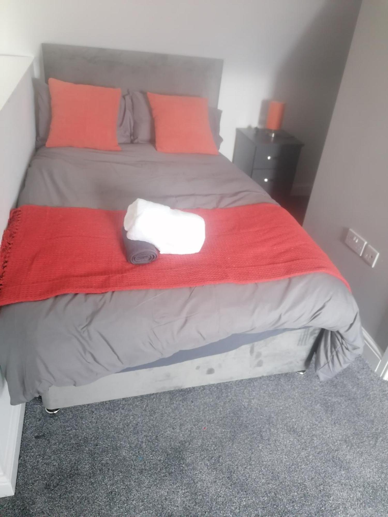 Rossy Home Of Relaxations Stoke-on-Trent 외부 사진